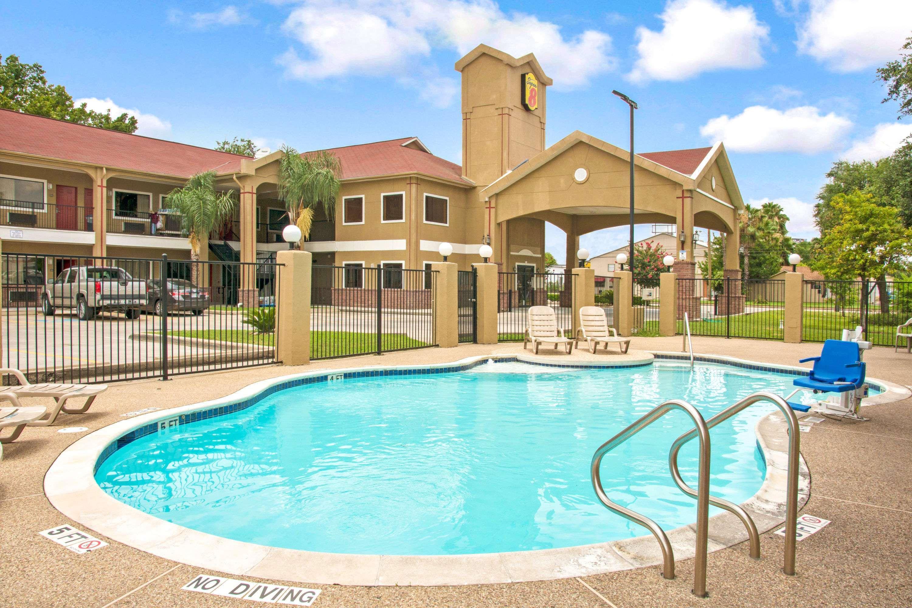 Super 8 By Wyndham Houston/Brookhollow Nw Kültér fotó